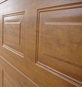 Novoferm golden oak laminate finish close up
